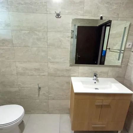 Caparica, V4 House With Garden In Lazarim, Caparica * Almada