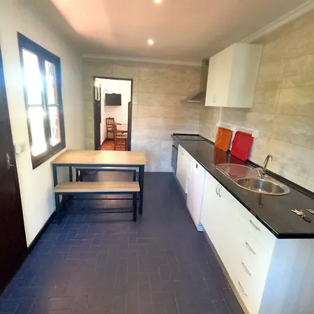 Вилла Caparica, V4 House With Garden In Lazarim, Caparica