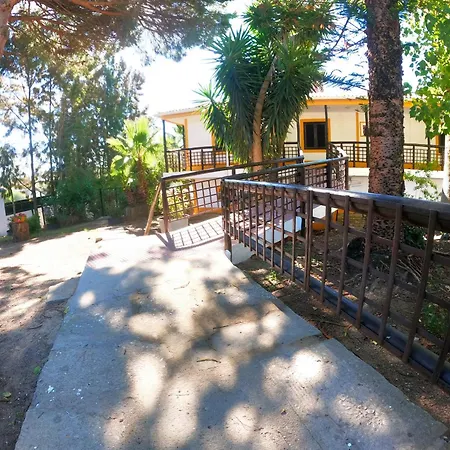 Caparica, V4 House With Garden In Lazarim, Caparica Вилла *
