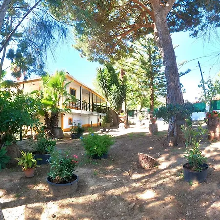 Caparica, V4 House With Garden In Lazarim, Caparica *