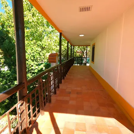 Вилла Caparica, V4 House With Garden In Lazarim, Caparica