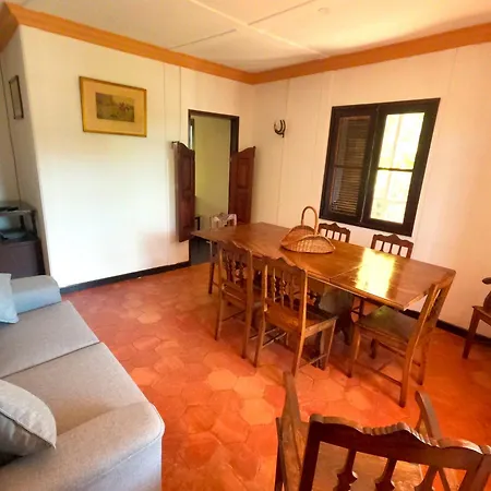 Вилла Caparica, V4 House With Garden In Lazarim, Caparica *