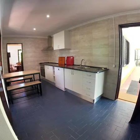 Caparica, V4 House With Garden In Lazarim, Caparica Almada